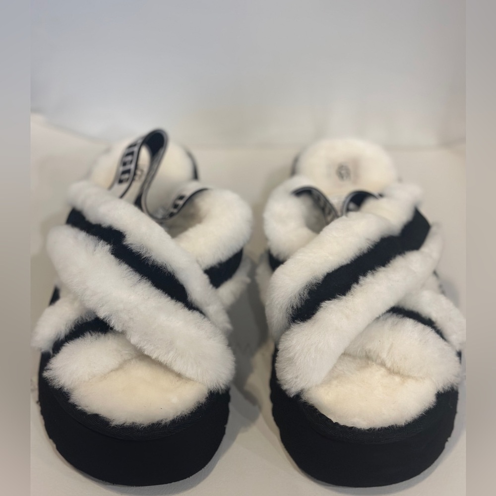 UGG Cream and Black Fur Footwear - Picture 9 of 10